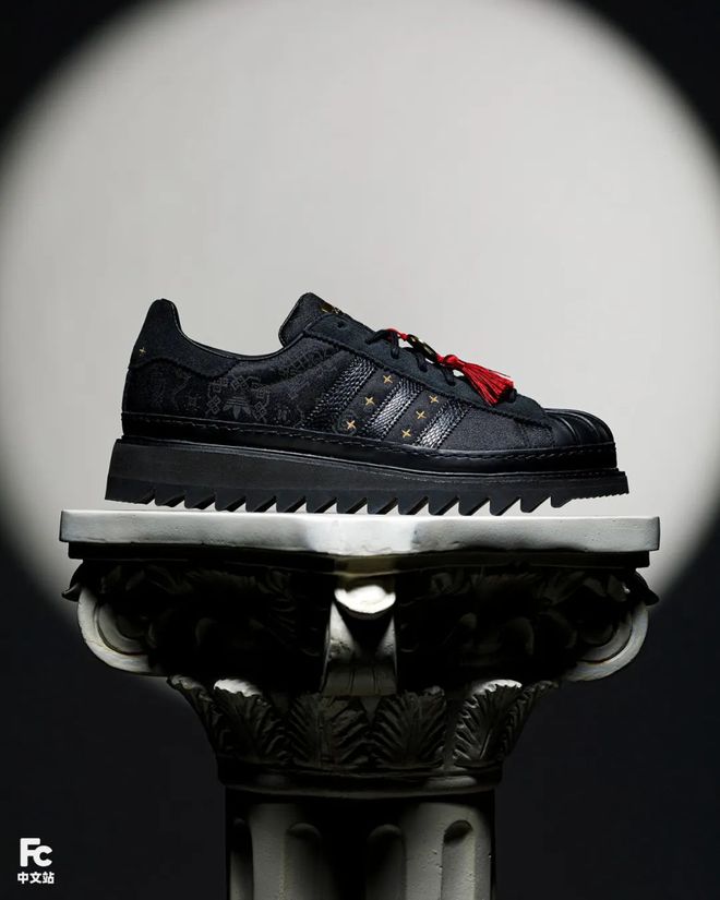 x 三叶草」！发售两天后现在这个价了！新利体育登录开箱今年第一双「CLOT